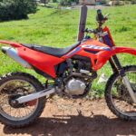 (VIDEO) FOGO! Caminhões pegam fogo em oficina próximo ao bairro São João ( Trevo da MG 290) neste sábado (04/04)