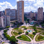 Grandes instituições financeiras promovem leilões de imóveis com descontos expressivos