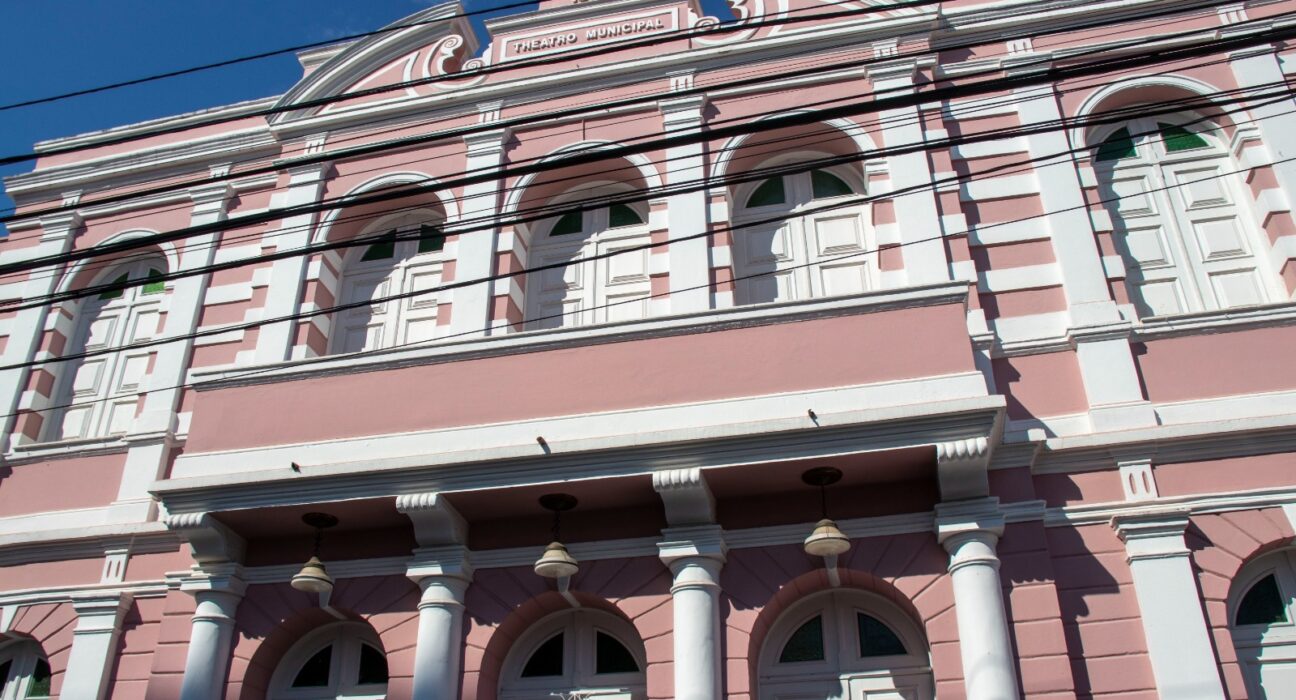teatro municipal de pouso alegre
