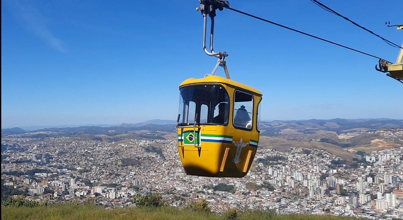 teleférico de poços de caldas pintado para copa do mundo